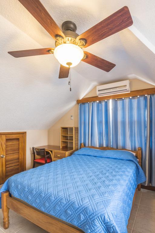 Casa Brisa Guest House Сан Педро Екстериор снимка