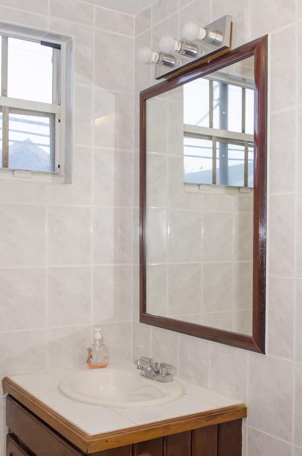 Casa Brisa Guest House Сан Педро Екстериор снимка